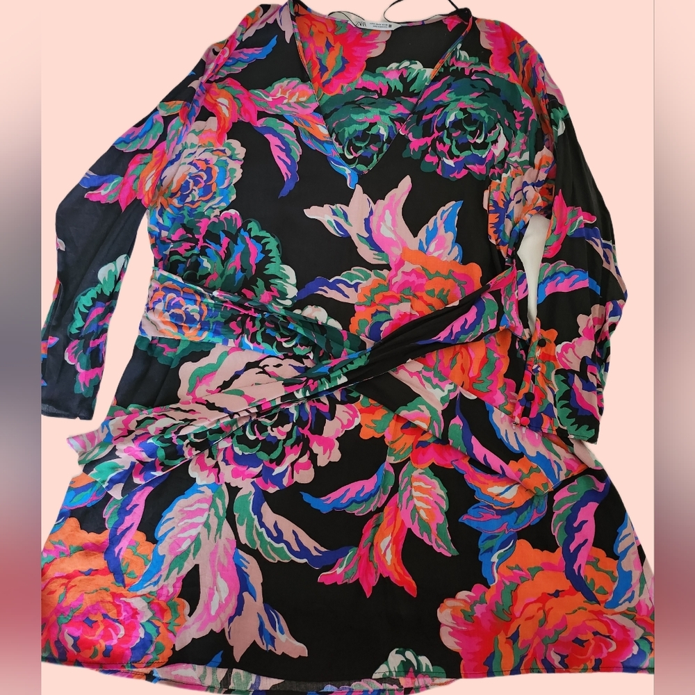 Dress - Picture 4 of 4
